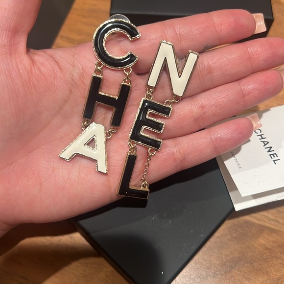 Auth. Chanel CHA NEL Earrings ICONIC - Picture 10 of 12